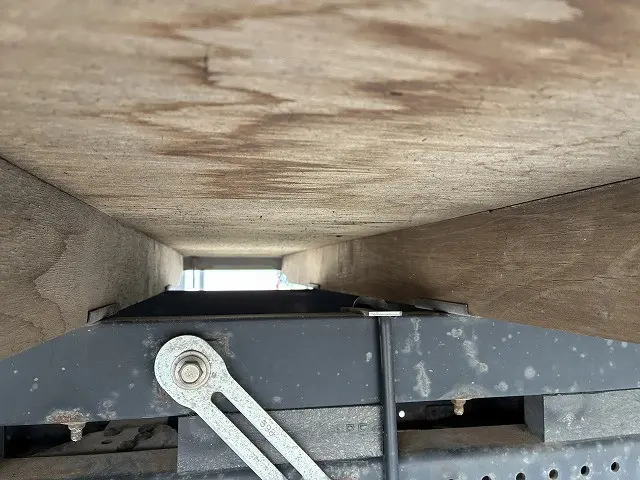 いすゞ エルフ TRG-NPR85AR(2WD)の写真18