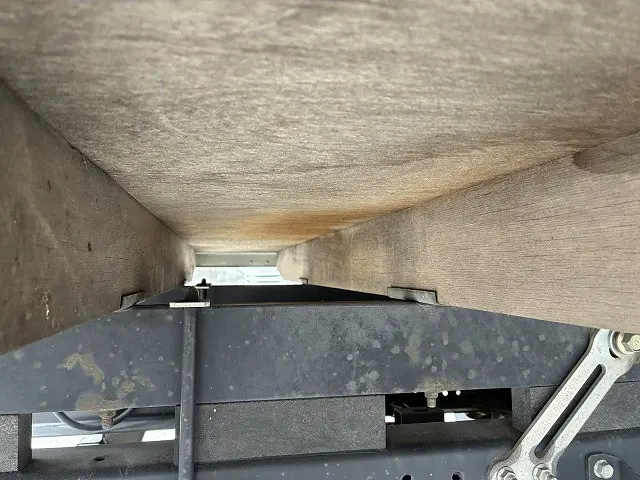 いすゞ エルフ TRG-NPR85AR(2WD)の写真20