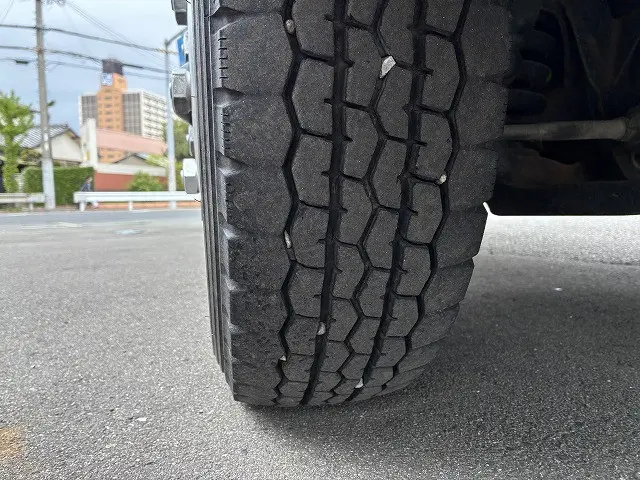 いすゞ エルフ TRG-NPR85AR(2WD)の写真22