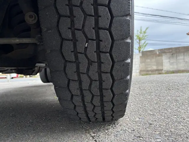 いすゞ エルフ TRG-NPR85AR(2WD)の写真24