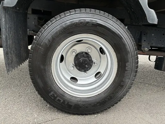 いすゞ エルフ TRG-NPR85AR(2WD)の写真27