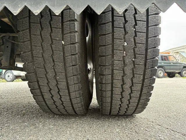 いすゞ エルフ TRG-NPR85AR(2WD)の写真28