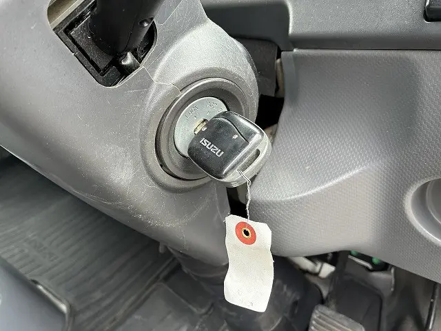 いすゞ エルフ TRG-NPR85AR(2WD)の写真37