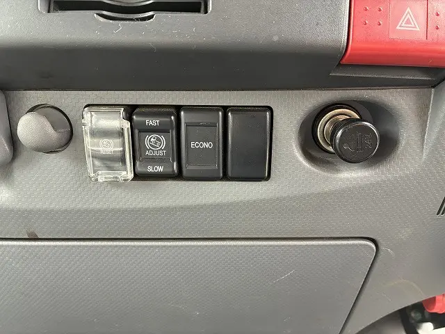 いすゞ エルフ TRG-NPR85AR(2WD)の写真40