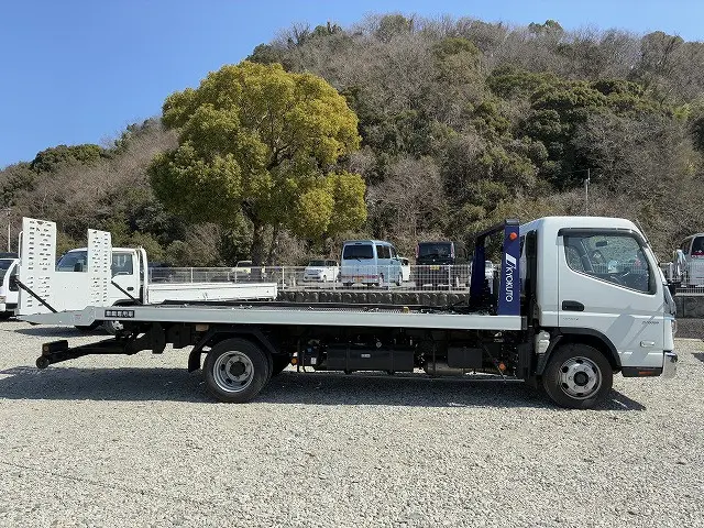 三菱 キャンター 2PG-FEB80(2WD)の写真5