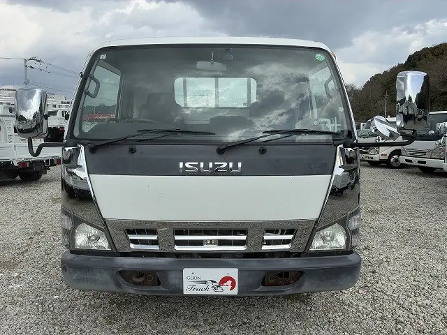 いすゞ エルフ PB-NPR81AR(2WD)の写真2