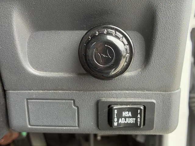 いすゞ エルフ PB-NPR81AR(2WD)の写真35