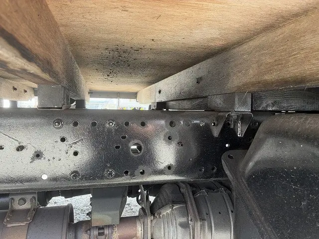 いすゞ エルフ PB-NPR81AR(2WD)の写真38