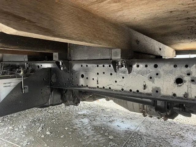 いすゞ エルフ PB-NPR81AR(2WD)の写真42