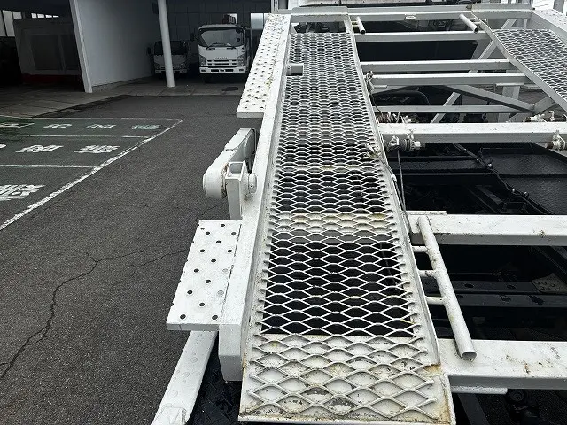 いすゞ エルフ TDG-NPS85AN(4WD)の写真17