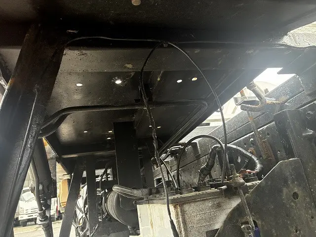 いすゞ エルフ TDG-NPS85AN(4WD)の写真32