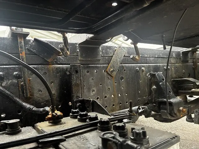 いすゞ エルフ TDG-NPS85AN(4WD)の写真35