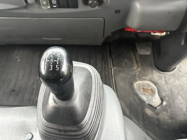 いすゞ エルフ TDG-NPS85AN(4WD)の写真49