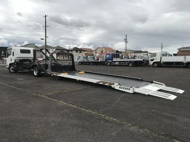 いすゞ エルフ 2RG-NPR88AN(2WD)の写真4