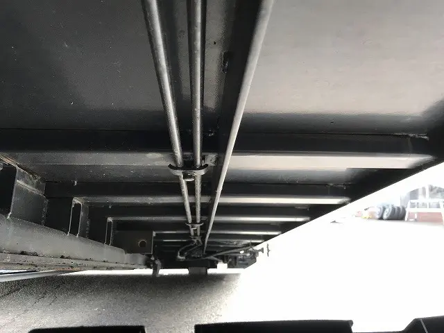 いすゞ エルフ 2RG-NPR88AN(2WD)の写真39