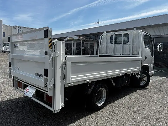 いすゞ エルフ KR-NHR69(2WD)の写真8
