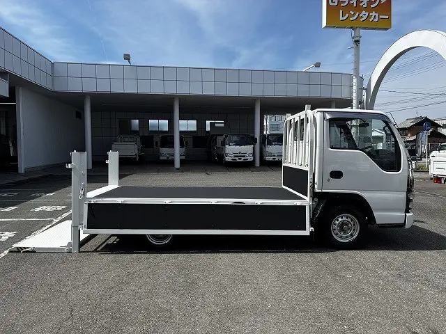いすゞ エルフ KR-NHR69(2WD)の写真12