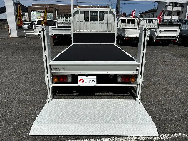 いすゞ エルフ KR-NHR69(2WD)の写真14