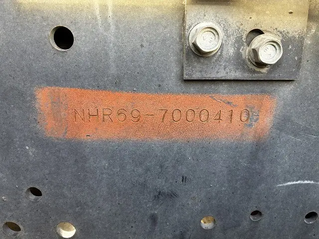 いすゞ エルフ KR-NHR69(2WD)の写真18