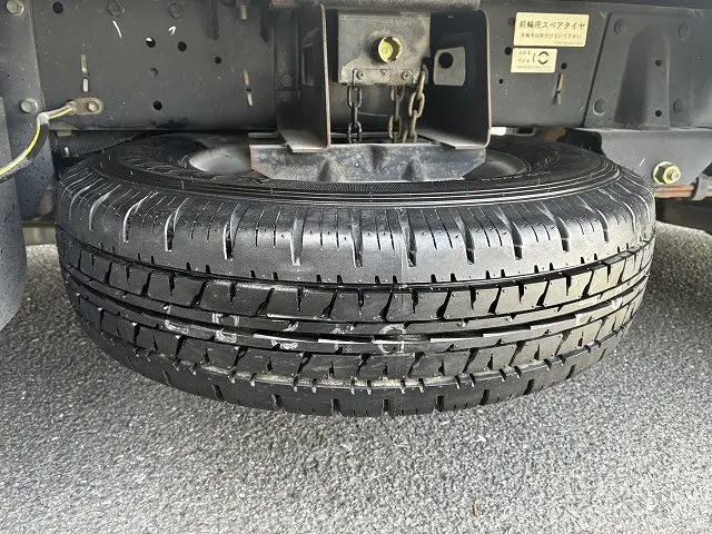 いすゞ エルフ KR-NHR69(2WD)の写真26