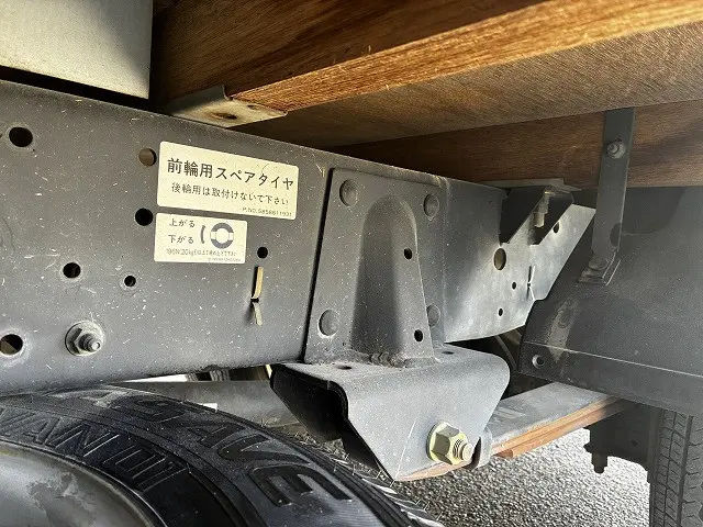 いすゞ エルフ KR-NHR69(2WD)の写真31