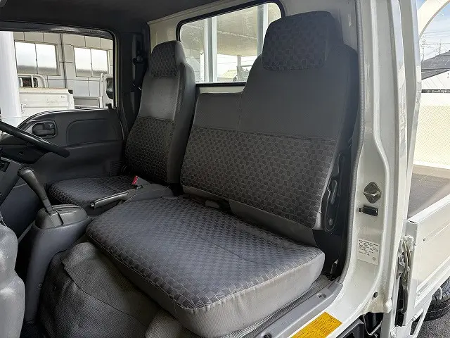 いすゞ エルフ KR-NHR69(2WD)の写真36