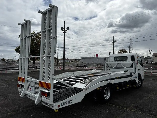 三菱 キャンター 2PG-FEB90(2WD)の写真15