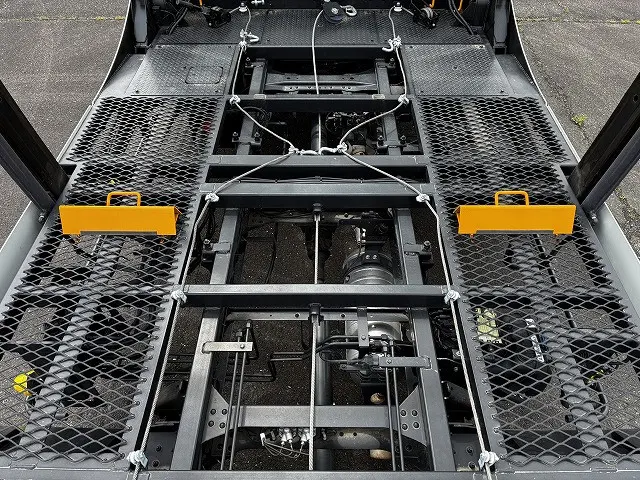 三菱 キャンター 2PG-FEB90(2WD)の写真16