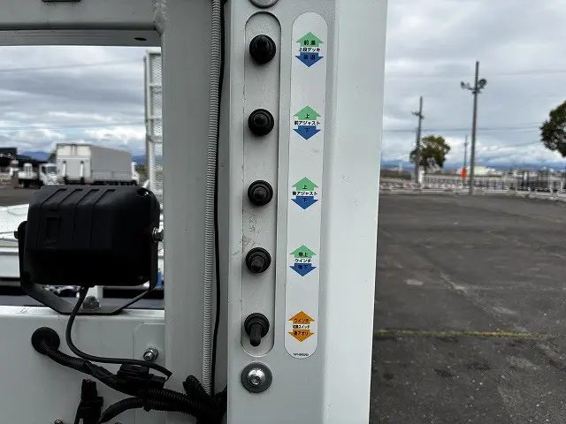 三菱 キャンター 2PG-FEB90(2WD)の写真25