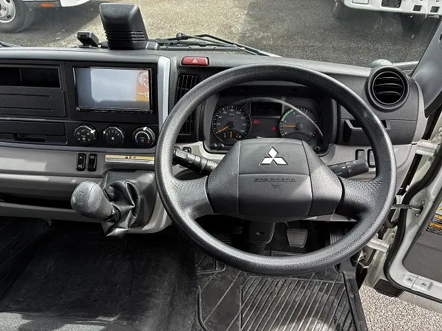 三菱 キャンター 2PG-FEB90(2WD)の写真39