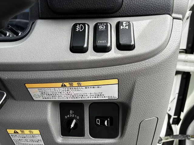 三菱 キャンター 2PG-FEB90(2WD)の写真42