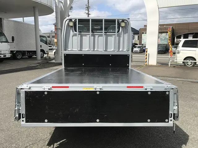 三菱 キャンター 2RG-FBA20(2WD)の写真12