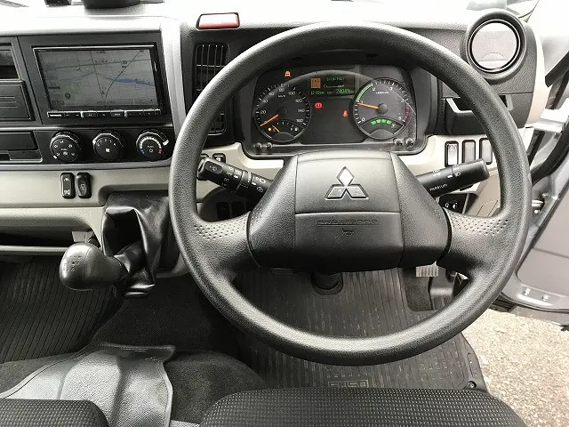三菱 キャンター 2RG-FBA20(2WD)の写真24