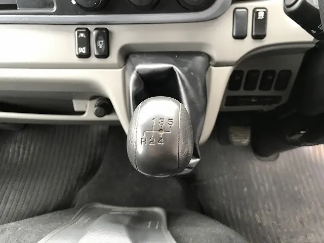 三菱 キャンター 2RG-FBA20(2WD)の写真25
