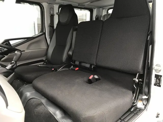 三菱 キャンター 2RG-FBA20(2WD)の写真34