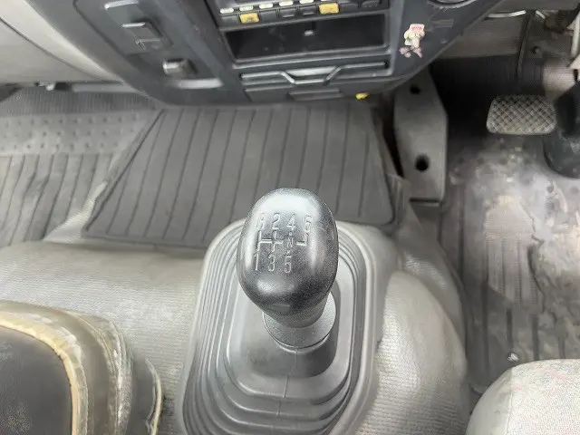いすゞ フォワード ADG-FRR90K3S(2WD)の写真30