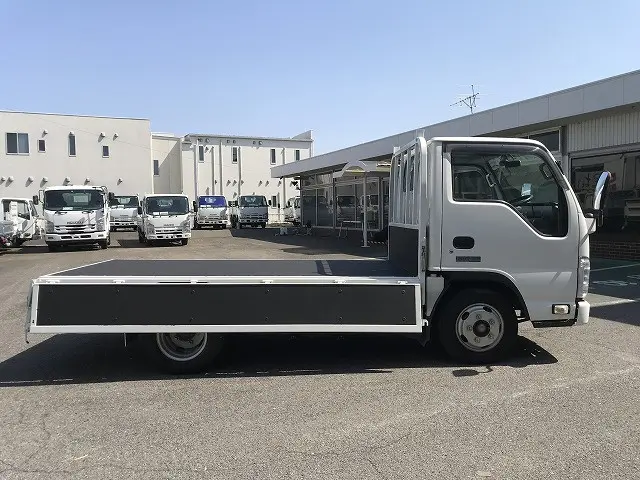 いすゞ エルフ TKG-NJR85A(2WD)の写真15