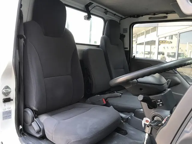 いすゞ エルフ TKG-NJR85A(2WD)の写真31