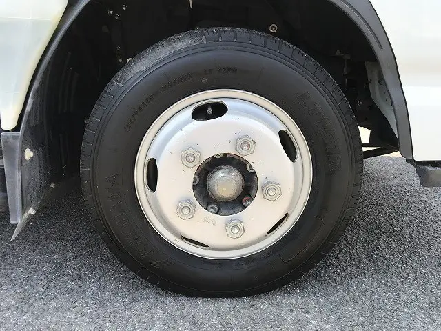 いすゞ エルフ TKG-NJR85A(2WD)の写真39