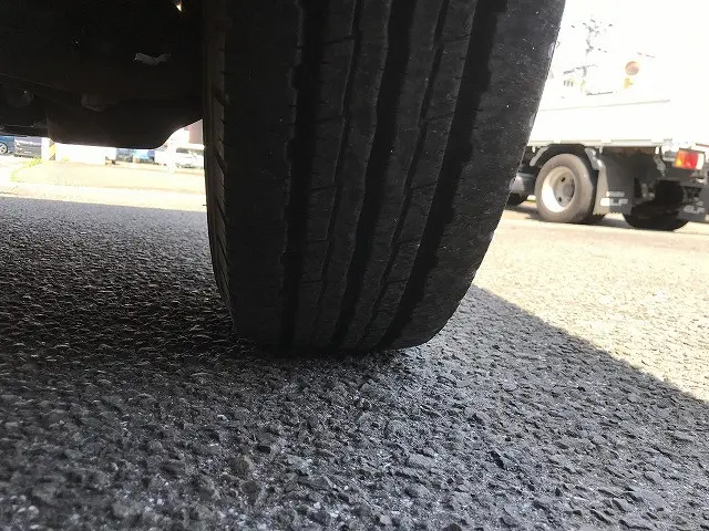 いすゞ エルフ TKG-NJR85A(2WD)の写真44