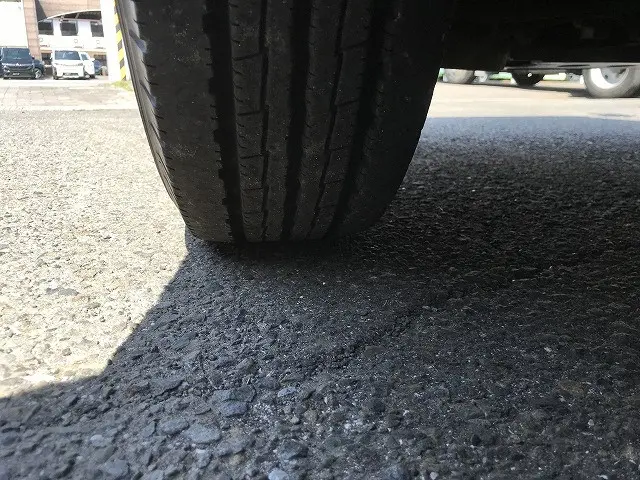 いすゞ エルフ TKG-NJR85A(2WD)の写真45