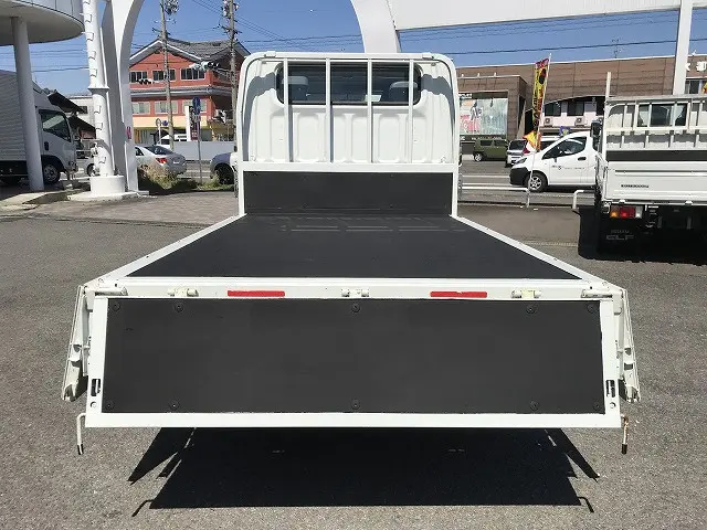 三菱 キャンター 2RG-FGA20(4WD)の写真12