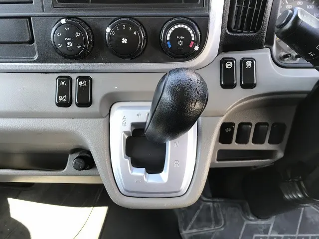 三菱 キャンター 2RG-FGA20(4WD)の写真26