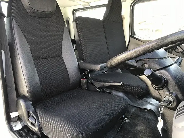 三菱 キャンター 2RG-FGA20(4WD)の写真32