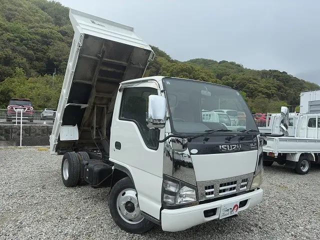 いすゞ エルフ PB-NKR81AD(2WD)の写真3