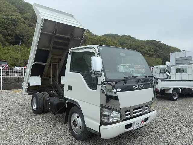 いすゞ エルフ PB-NKR81AD(2WD)の写真32