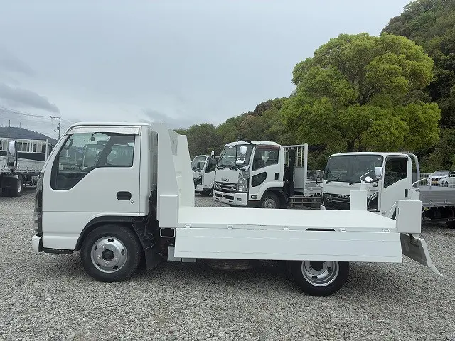 いすゞ エルフ PB-NKR81AD(2WD)の写真34