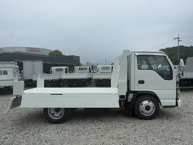 いすゞ エルフ PB-NKR81AD(2WD)の写真38