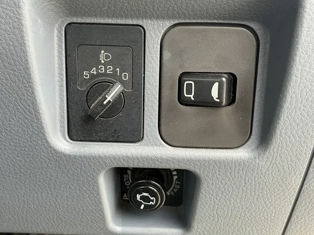 三菱 キャンター PDG-FE82D(2WD)の写真38