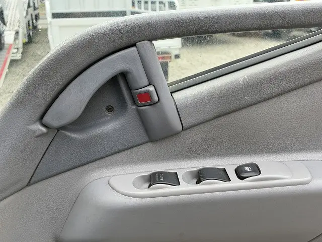 三菱 キャンター PDG-FE82D(2WD)の写真39